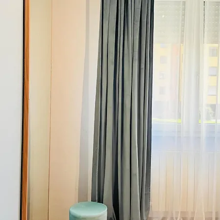 Velvet -charming In * Bergamo